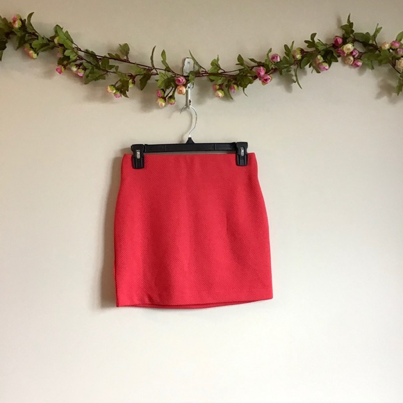 BCBGeneration red texture mesh mini skirt sz S - Picture 3 of 8
